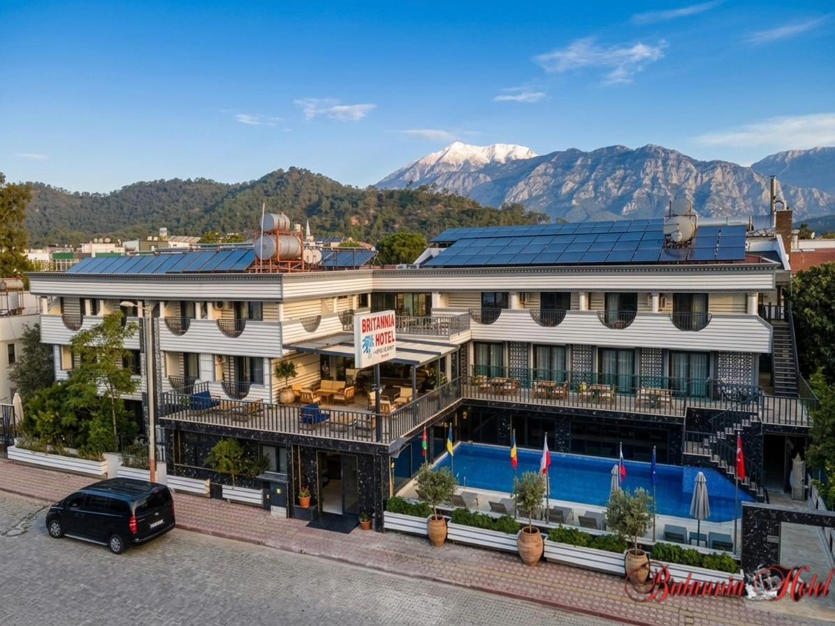 Britannia Hotel 3*