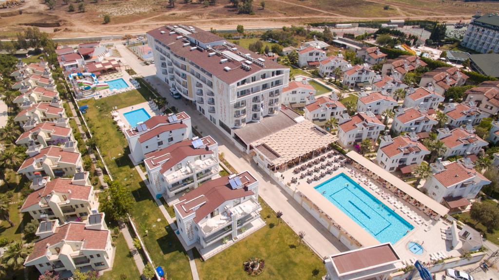 Maya World Park Hotel 4*