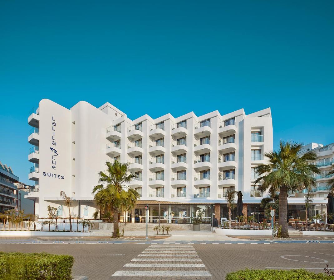 Lalila Blue Suites 4*