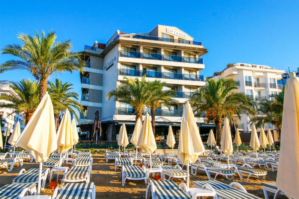 AuraSia Beach Hotel 3*
