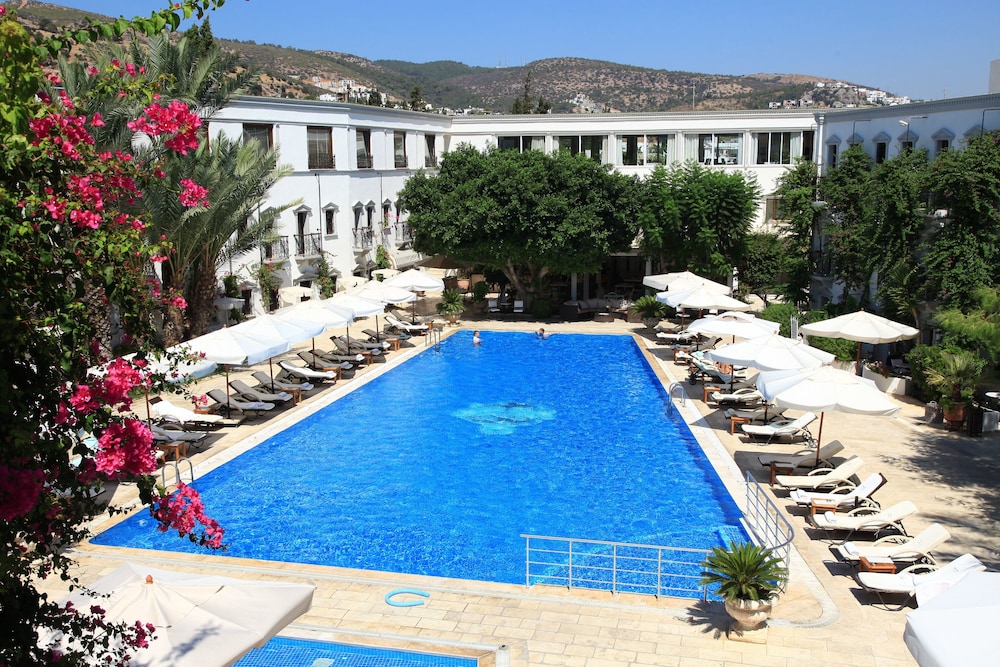 Majesty Marina Vista 5*