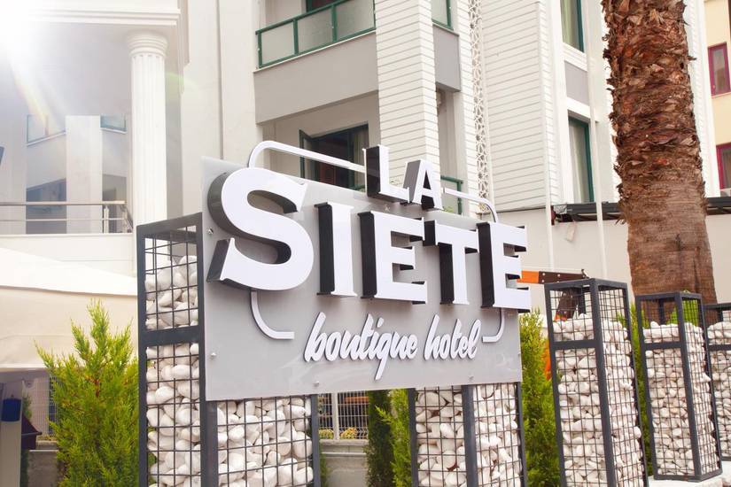 La Siete Hotel 3*