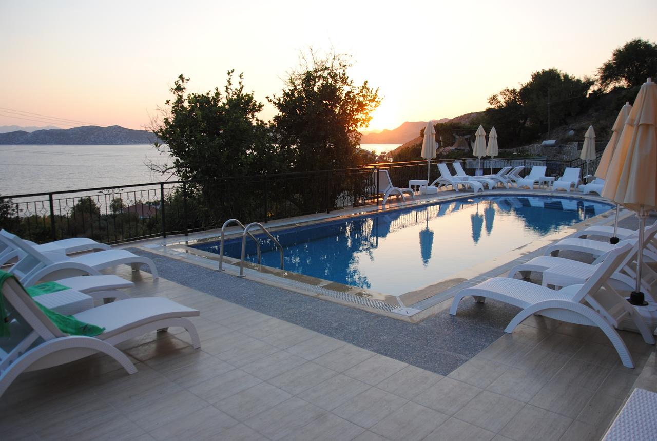 Saranda Club Hotel