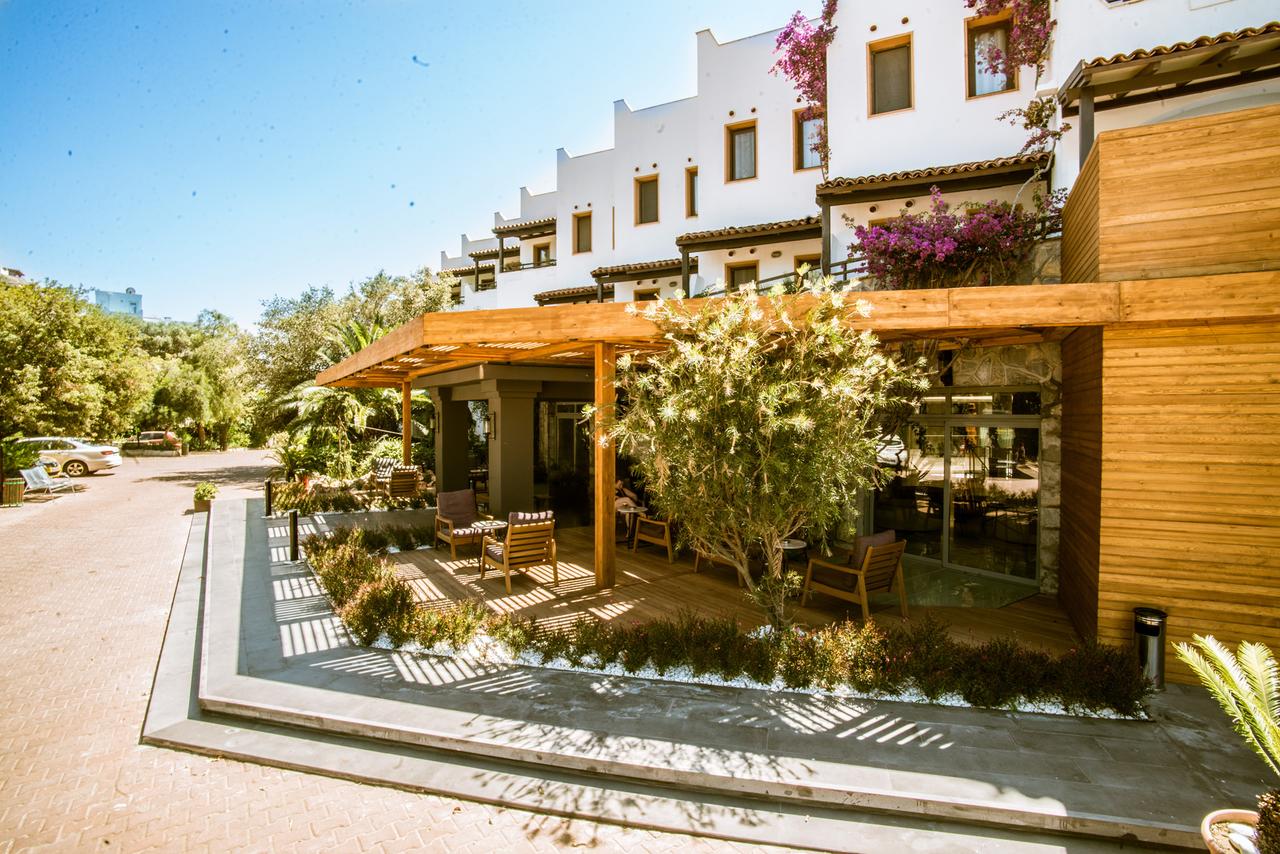 Green Beach Resort 5*