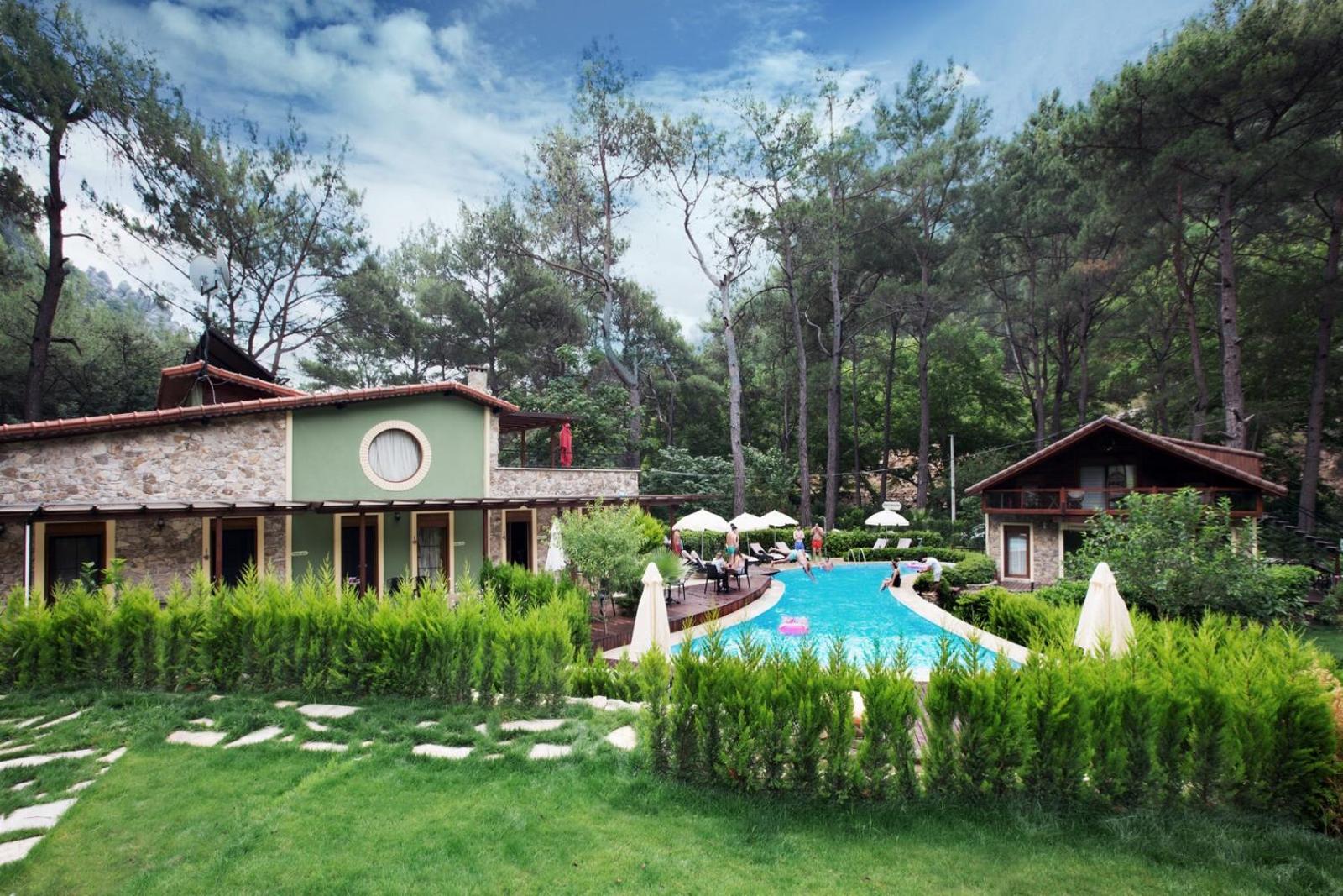 Zumrut Cirali Butik Hotel