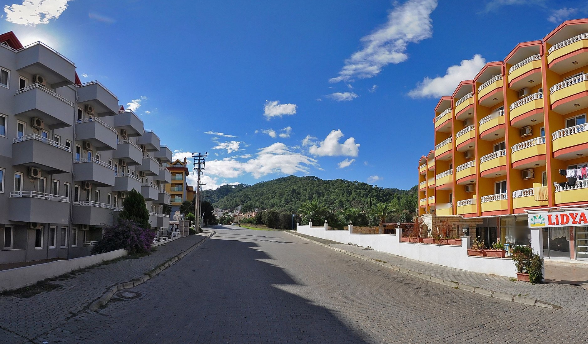 Comet Deluxe Hotel 4*