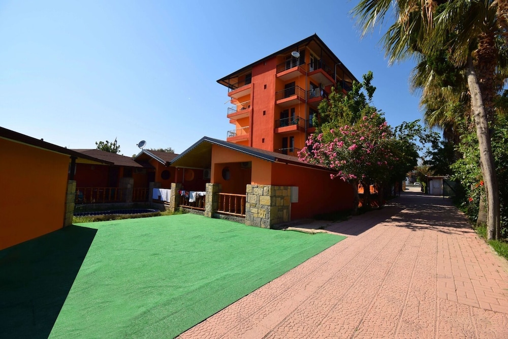 Club Star Beach 3*