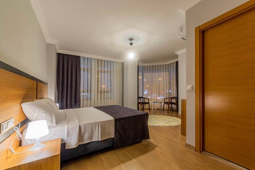 Antalya Business Hotel 4*