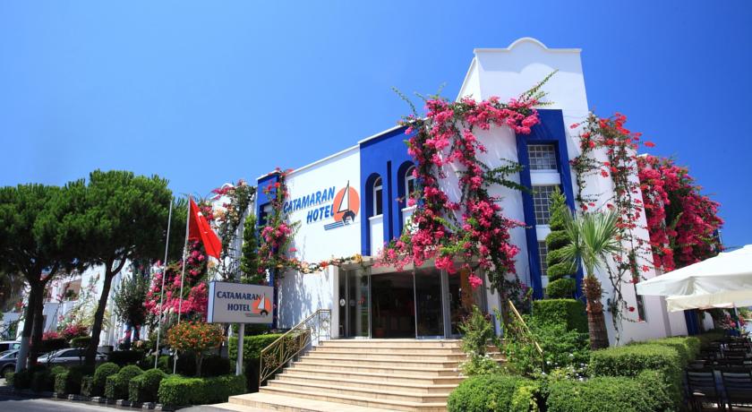 Catamaran Hotel
