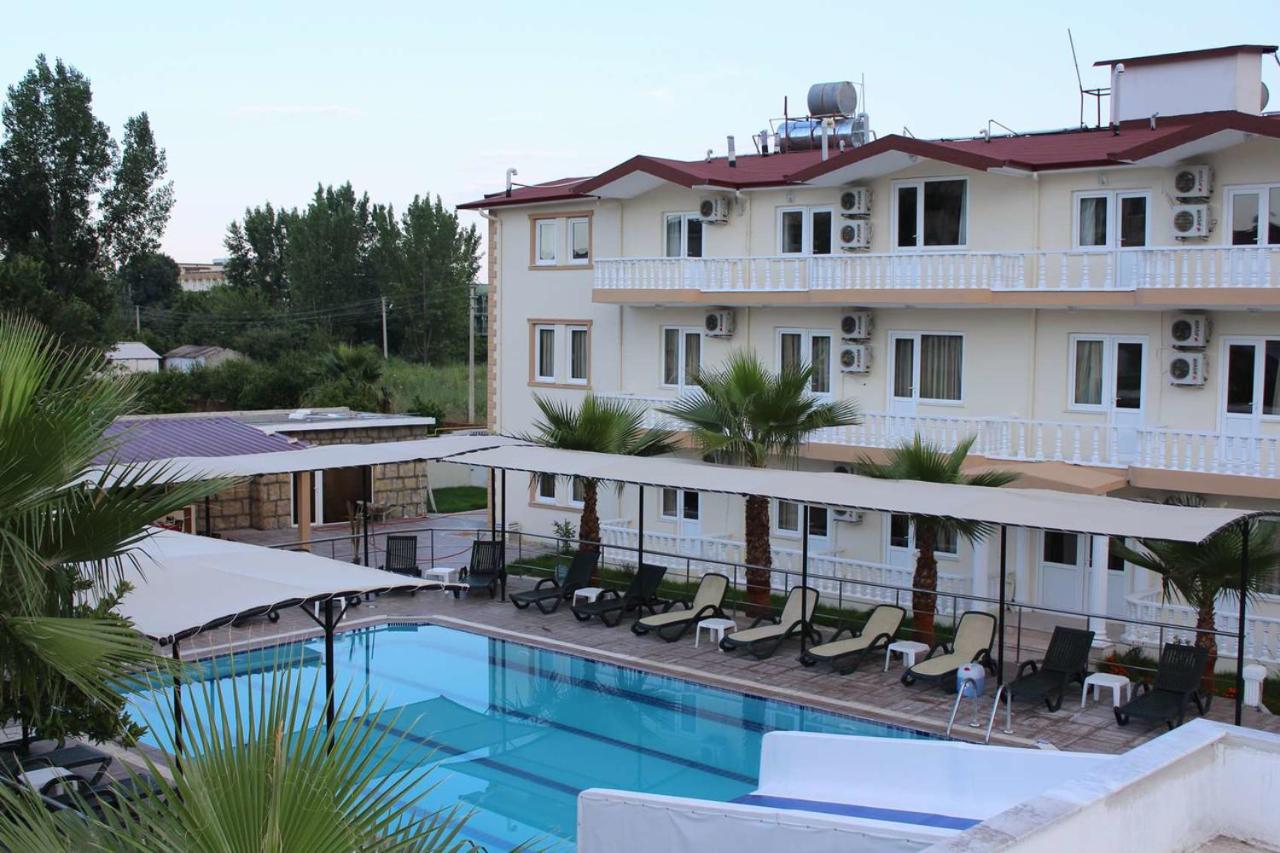 Castle Park Hotel 3*