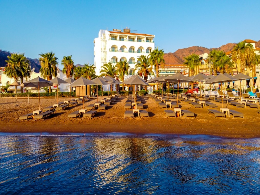 Contess by Faros Hotel 3*