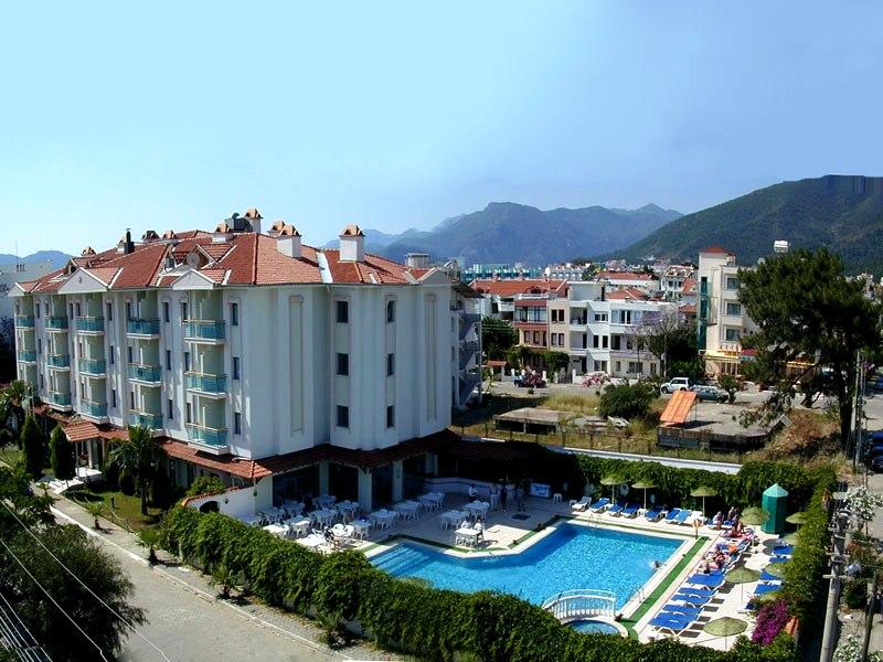 Aryes Deluxe Hotel 4*