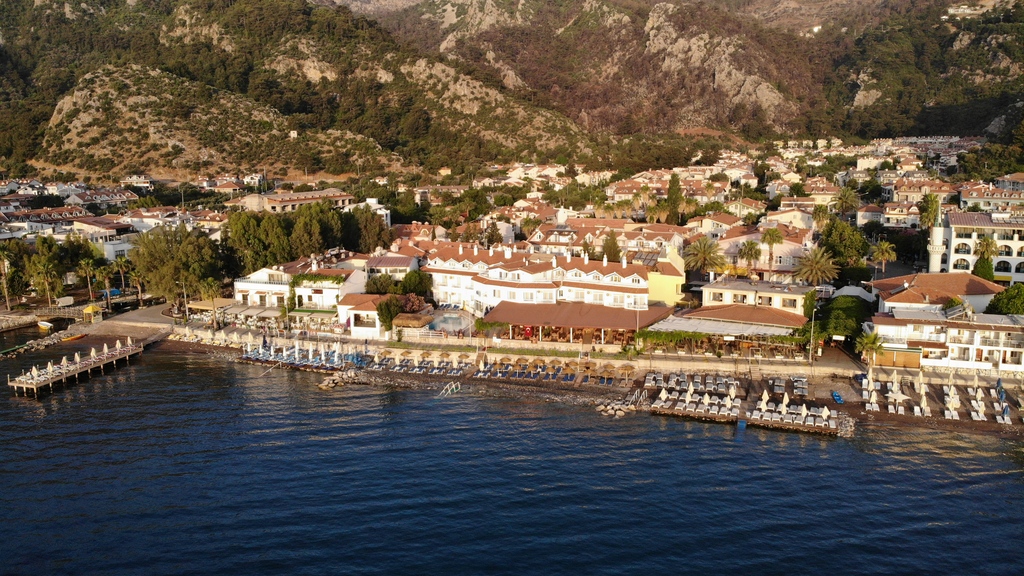 Zeybek Beach Hotel 2*