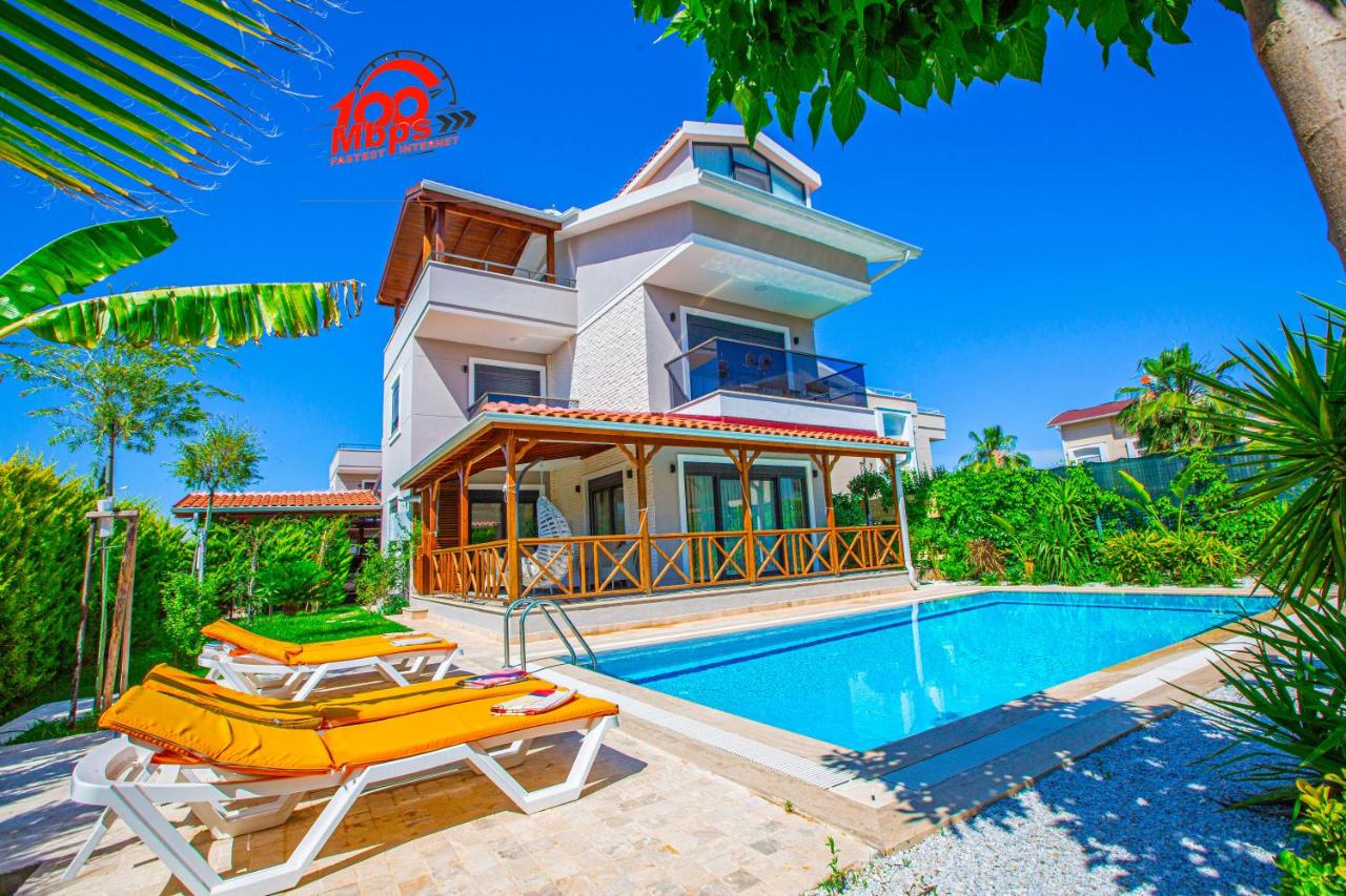 Paradise Town Villa Sillyon 3*