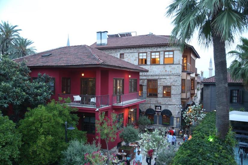 Gazetta Suites