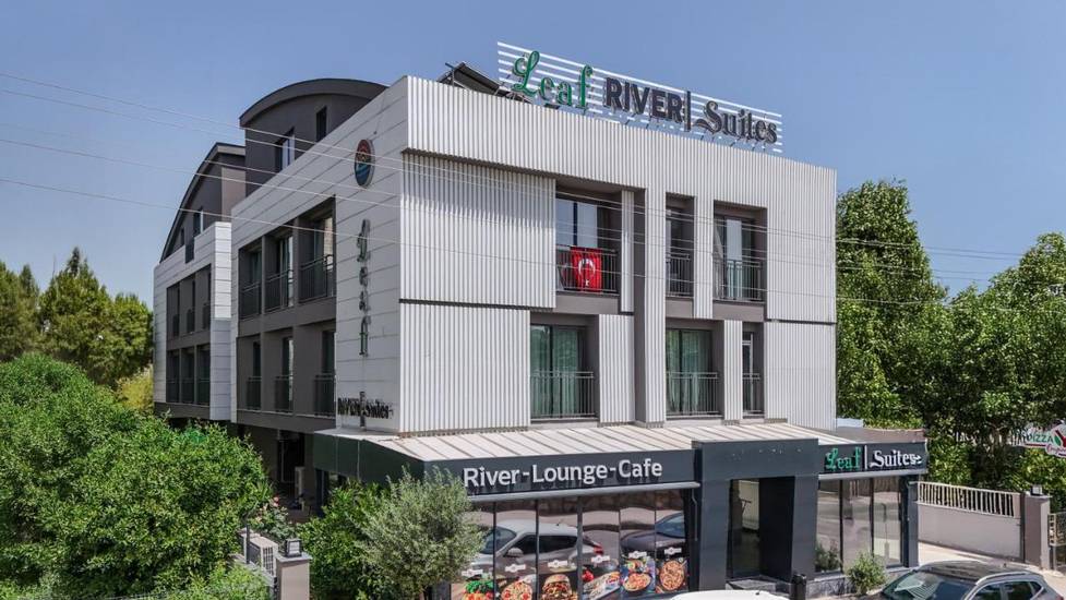 Leaf River Suites 2*