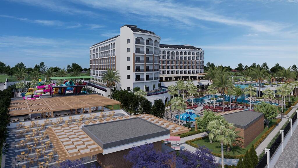 Raxeria Hotel 5*